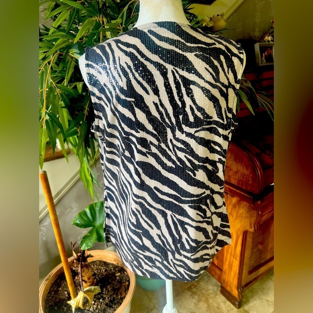 Misook ladies, large sleeveless cow neck sequin top very good condition large - Picture 8 of 11